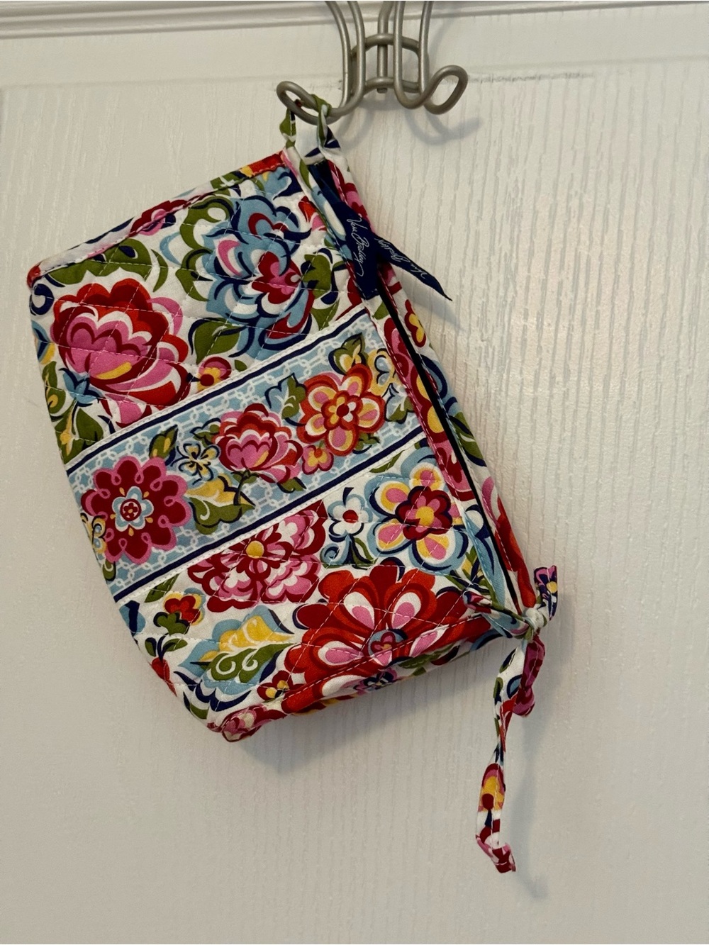 Vera Bradley Multicolor Floral Quilted Makeup Bag - Picture 9 of 14